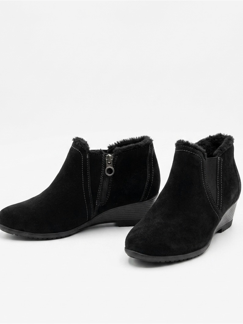 Women's Black Faux-Suede Ankle Boots With Faux-Fur Lining
